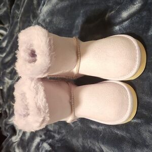 Brand New Toddler boots Size 9